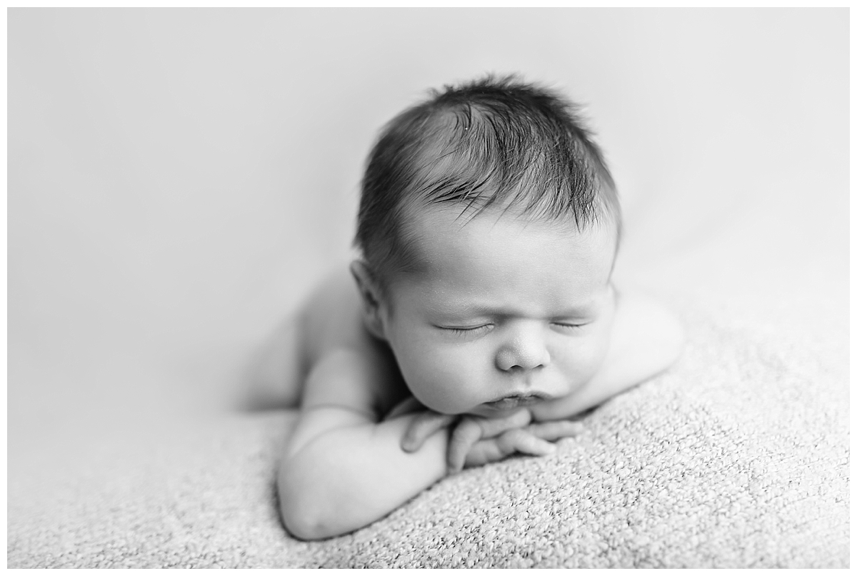 Evansville-Newborn-Photographer_0745.jpg