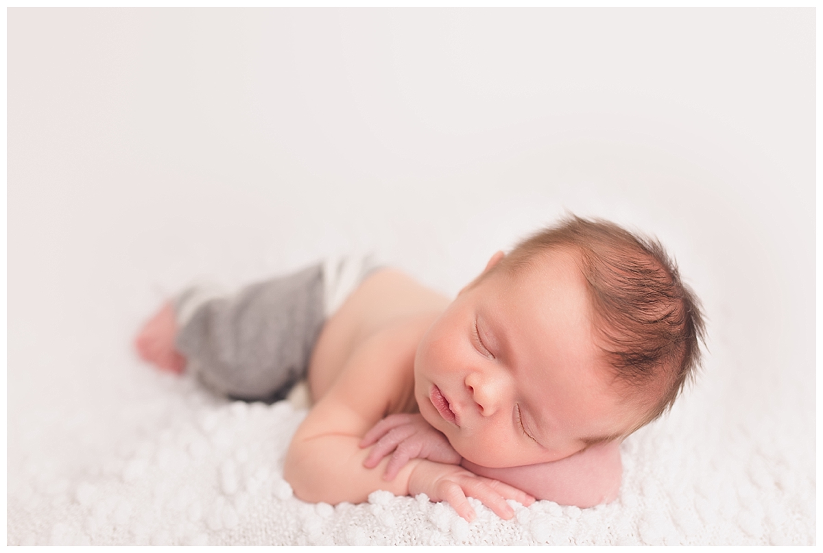 Evansville-Newborn-Photographer_0757.jpg