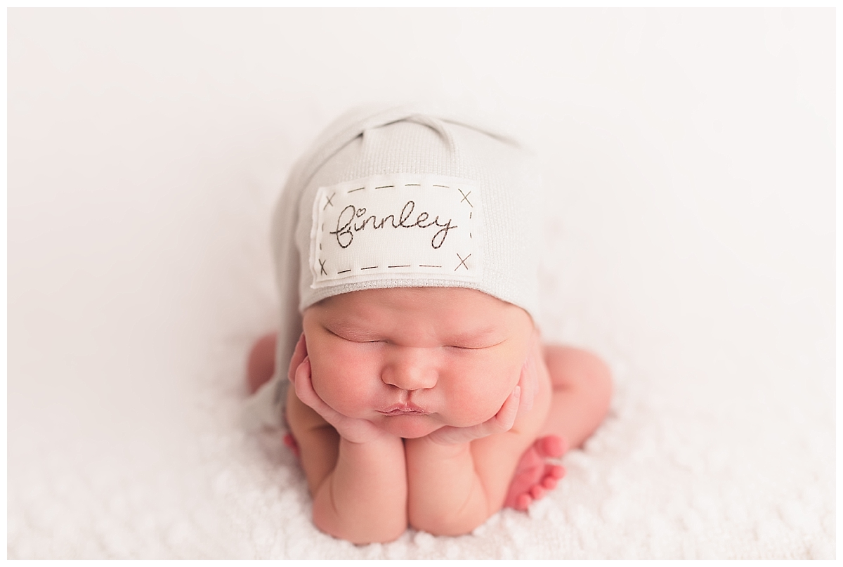 Evansville-Newborn-Photographer_0816.jpg