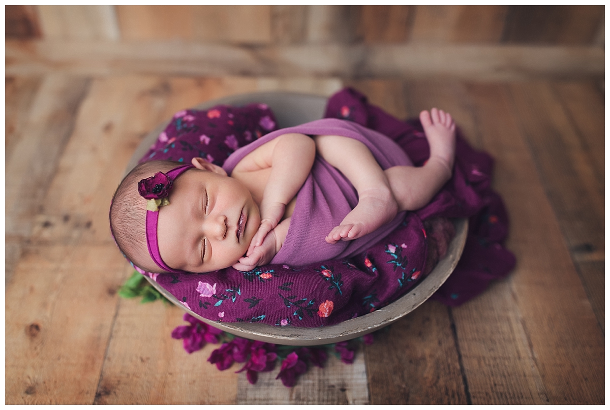 Evansville-Newborn-Photographer_1021.jpg
